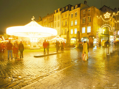 Christmas Market, Place Saint Louis (St. Louis Square), Metz, Moselle, Lorraine, France